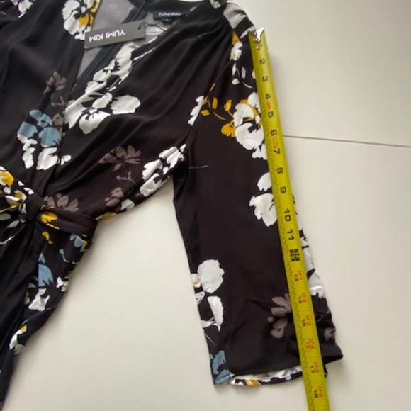 NEW Yumi Kim Floral Liz Romper in Love Triangle Size Small - Picture 14 of 17